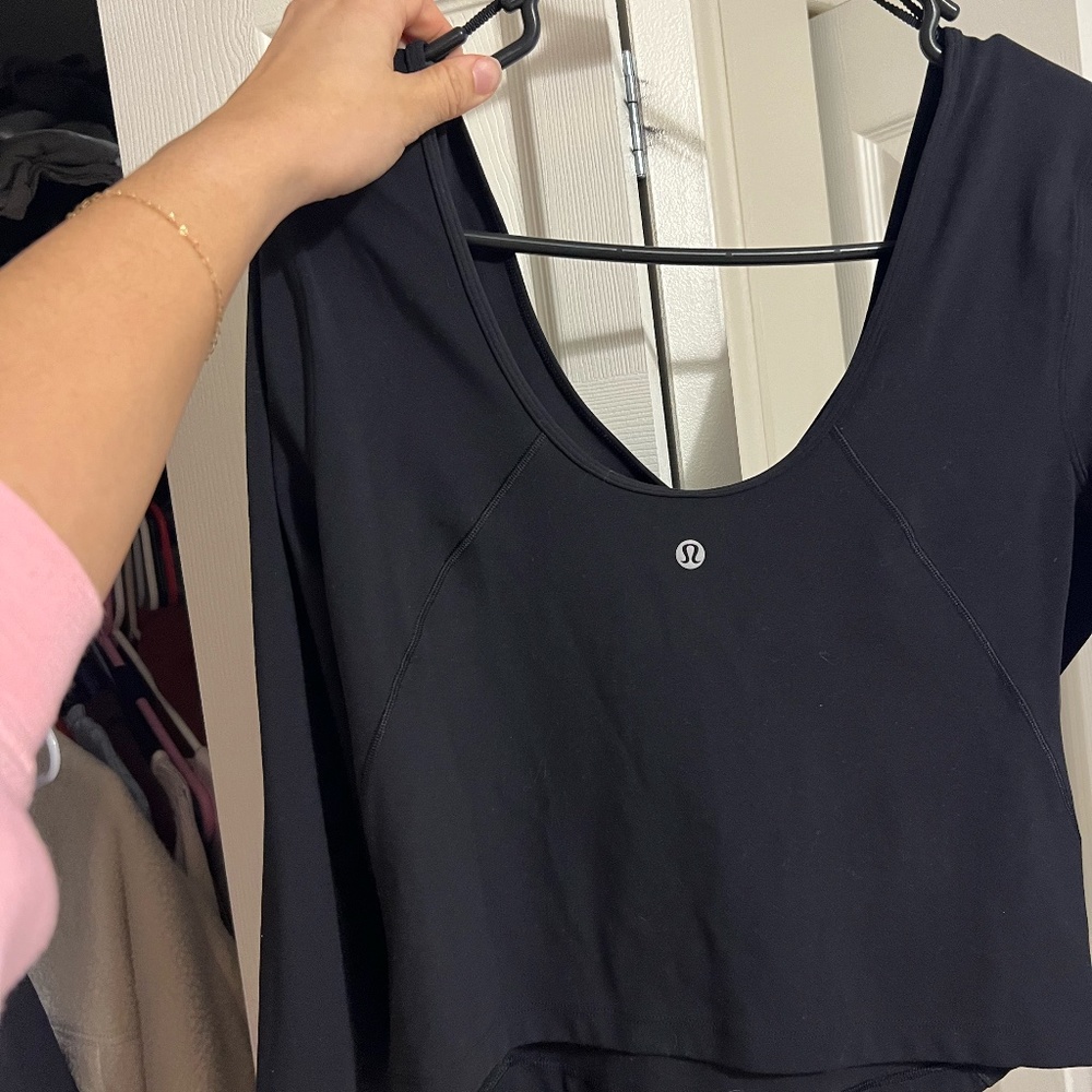 Lululemon Size 10 black long sleeve with scoop neck